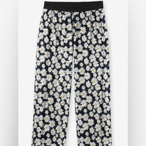 NWT Tommy John Pajama Pants Size Small, Black Daisy Print